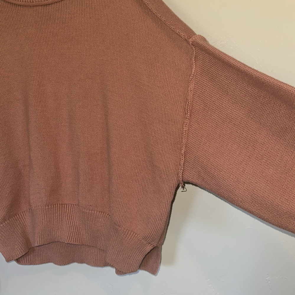 Classic Women's Dusty Rose Pullover Sweater - Picture 2 of 4